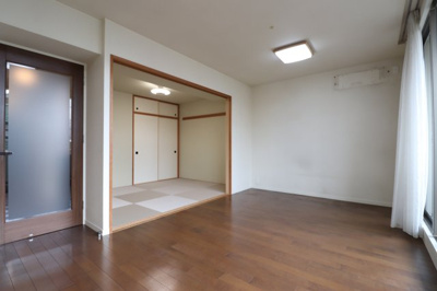 【居間・リビング】 | パークスクエア城東2番館ウエスト