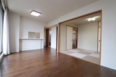 【居間・リビング】 | パークスクエア城東2番館ウエスト