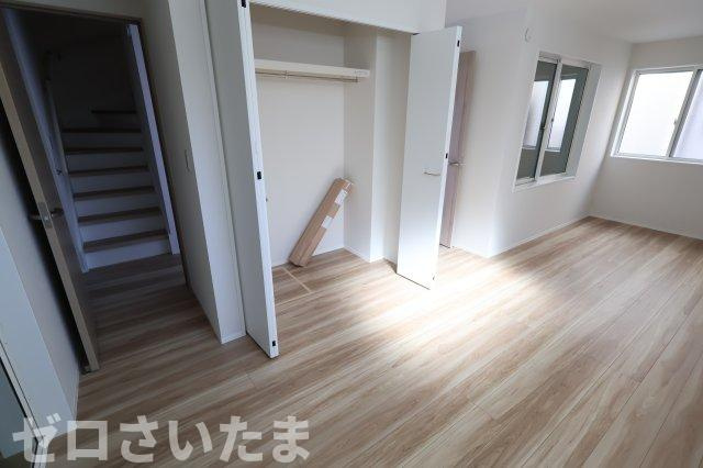 《仲介手数料無料》浦和区木崎４丁目25-6新築一戸建てイデアーレの洋室