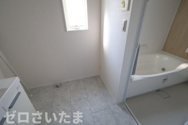 《仲介手数料無料》浦和区木崎４丁目25-6新築一戸建てイデアーレのランドリースペース