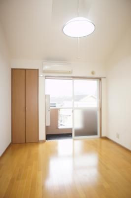 アイランド片江の居間・リビング