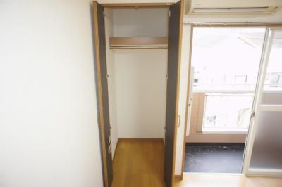 アイランド片江の玄関