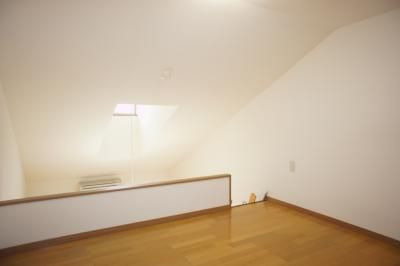 アイランド片江の内装