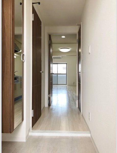 スプリームヒルズ鶴舞の玄関