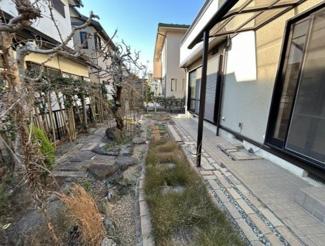 八千代市村上の庭