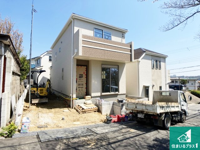 神戸市垂水区南多聞台　新築一戸建ての外観|現在建築中！落ち着いた街並みで新生活を始めることが出来そう！周辺の物件も併せてご紹介させて頂きます！