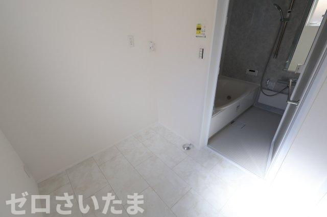 《仲介手数料無料》浦和区木崎４丁目25-6新築一戸建てイデアーレのランドリースペース