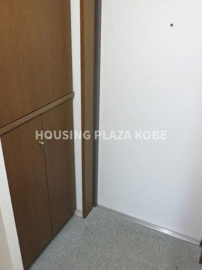 メゾンドヴィレ須磨の玄関