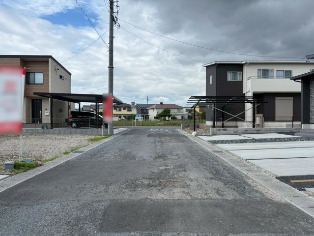 新築戸建　不破郡垂井町綾戸　全3区画分譲の前面道路含む現地写真|■前面道路　■ヤマダ不動産　株式会社リライフ　
■夢のマイホーム購入をフルサポートします！