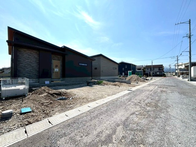 新築戸建　不破郡垂井町綾戸　全3区画分譲の外観|「現地（2026年3月2日）撮影」　
■全体写真　
■ヤマダ不動産　株式会社リライフ　