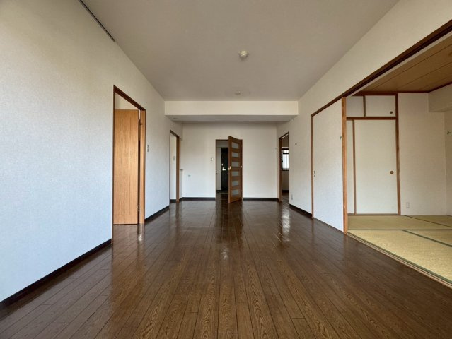 ボヌール千里中央の居間・リビング