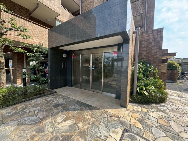 ボヌール千里中央のエントランス