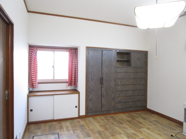 柳町3-15貸家の収納