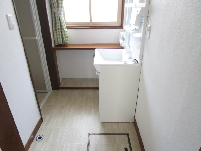 柳町3-15貸家の洗面所