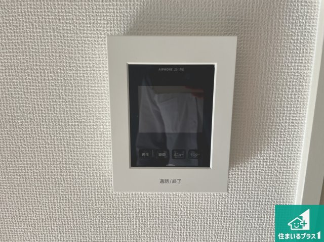★26(土)27(日)現地見学可能！★京都市山科区小山西御所町　第1期　全5邸の防犯設備|カラーモニターインターホン！声だけでなく来訪者の姿や顔がモニターで確認できるので、小さなお子様がいらっしゃるご家庭でも安心できます！