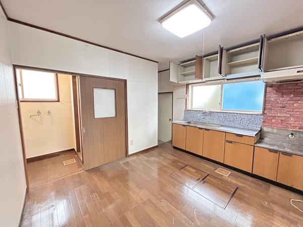  八戸市大字白銀町字雷の独立洗面台