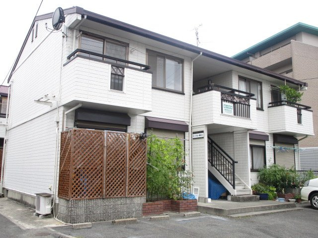 ラ・クルー横江C棟の外観