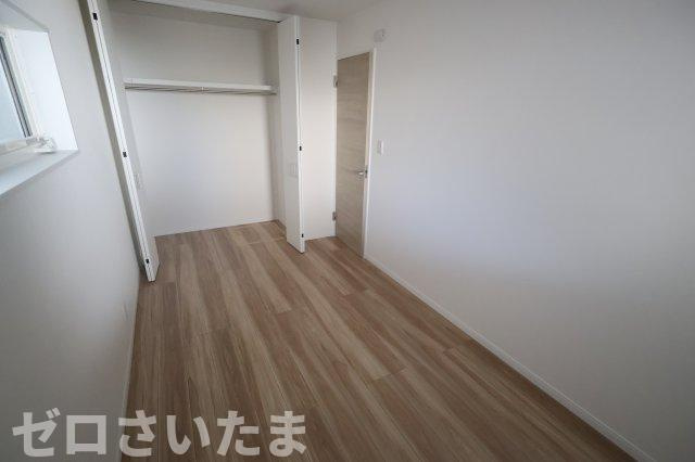 《仲介手数料無料》浦和区元町１丁目26-13新築一戸建てヴァローレの洋室|1階 5.52帖