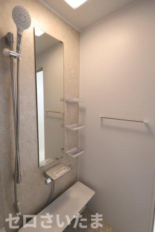 《仲介手数料無料》浦和区元町１丁目26-13新築一戸建てヴァローレの浴室