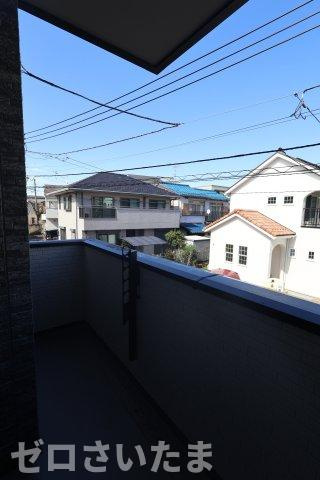 《仲介手数料無料》浦和区元町１丁目26-13新築一戸建てヴァローレのバルコニー