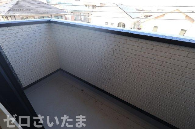 《仲介手数料無料》浦和区元町１丁目26-13新築一戸建てヴァローレのバルコニー
