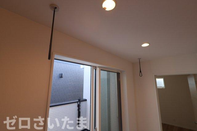 《仲介手数料無料》浦和区元町１丁目26-13新築一戸建てヴァローレのランドリースペース