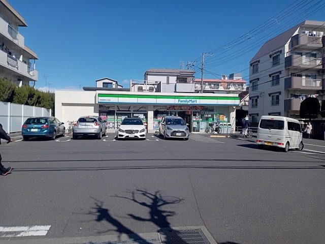 フォレストのその他|ファミリーマート板橋高島平七丁目店