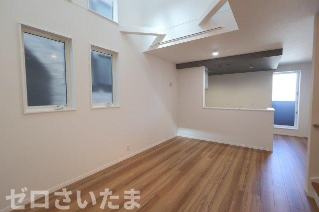 《仲介手数料無料》浦和区元町１丁目26-13新築一戸建てヴァローレ