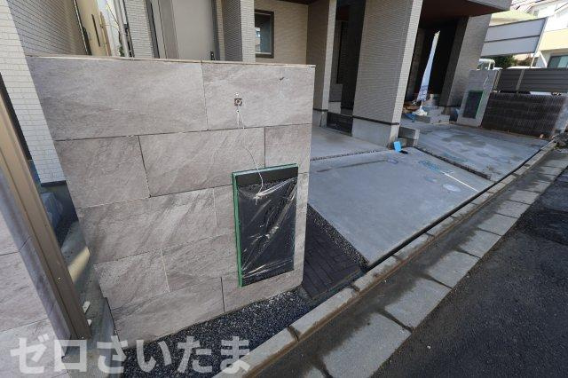 《仲介手数料無料》浦和区元町１丁目26-13新築一戸建てヴァローレ