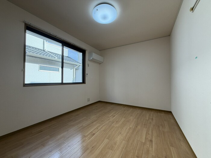 桜井市大字河西のアパートの居間・リビング