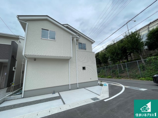 京都市山科区小山西御所町　第1期　新築一戸建ての外観|安心の10年保証！外観を美しく保ち、雨水で汚れを落とします！気になることがありましたら、お気軽にお問い合わせください！
