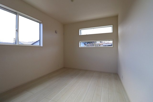 新築戸建・新築建売　郡山市安積町南長久保二丁目　安積第三小・安積第二中の洋室|陽当たりが良い洋室はくつろぎのプライベート空間！