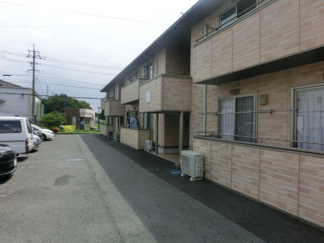 熊本市西区蓮台寺４丁目のアパートの駐車場