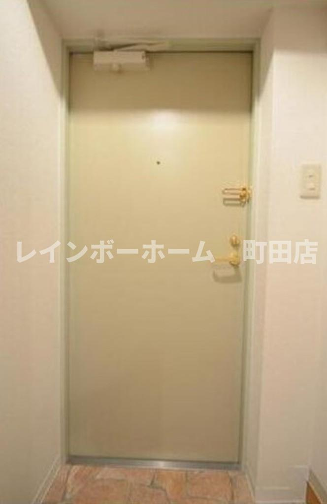 ラ・フルール芹ヶ谷※初期費用分割後払いサービス利用可能物件の玄関