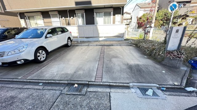 Ｍａ Ｃｈａｍｂｒｅの駐車場