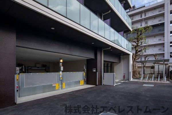 S-RESIDENCE上前津Southの駐車場