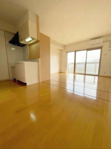 クラージュ田島の居間・リビング