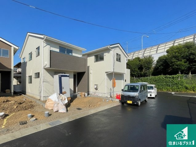京都市山科区小山西御所町　第1期　新築一戸建ての外観|現在の進捗状況です！順調に作業進行中、完成が待ち遠しいです！詳細の間取り等、お気軽にお問い合わせください！