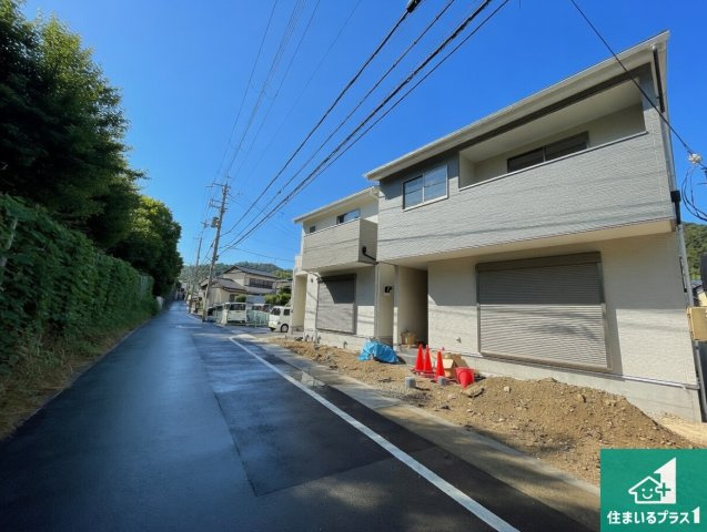 京都市山科区小山西御所町　第1期　新築一戸建ての前面道路含む現地写真|周辺は落ち着いた街並みの住宅地！子育てがしやすい住環境です！まだ未完成ですが、現地でしかわからない事もございます。是非一度ご覧ください。