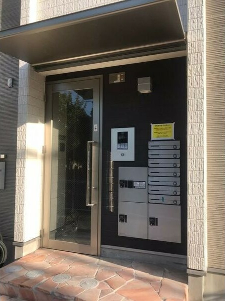 エスポワール中村のエントランス