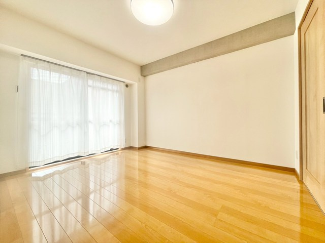 【子供部屋】 | グリーンエクセル柴原 | こちらの物件近くの教育施設や、スーパー・公園など、物件周辺の住環境を併せてご案内させて頂きます。ぜひ、現地での暮らしをイメージなさって下さい！