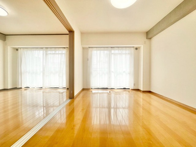 【その他】 | グリーンエクセル柴原 | 現在ご返済中のカーローン・カードローン・教育ローンなどを住宅ローンに一本化したり、家具家電購入費用・引越し費用を住宅ローンと組み合わせるなど、お客さまにメリットの多い住宅ローンのご提案が可能です。