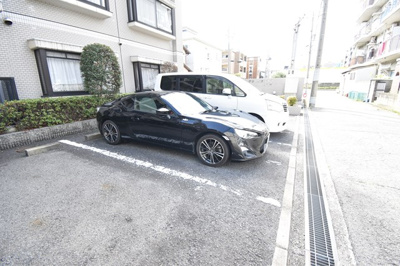 【駐車場】 | グリーンエクセル柴原 | エイブルだけの嬉しいサービス、ご用意しております。詳細は、お気軽に当社までお問合せ下さいませ！