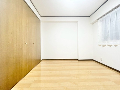 【洋室】 | グリーンエクセル柴原 | サイトに掲載されていない箇所の写真、撮影してお届けさせて頂きます！気になる物件で、見たい部分の画像が無い場合は、弊社スタッフまでご連絡下さいませ。お客様の気になる箇所を、カメラにて撮影して参ります！