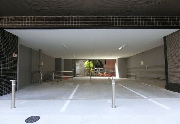 ディアレイシャス浅間町の駐車場