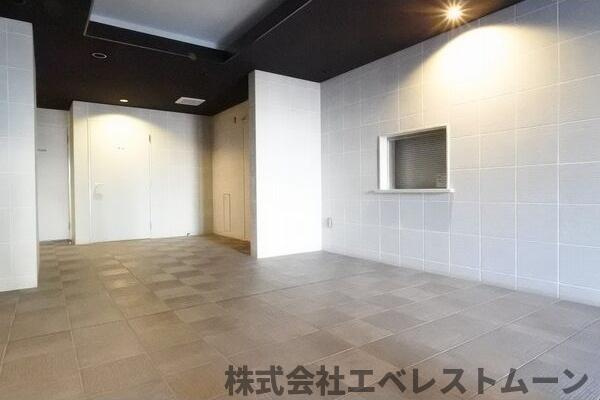 プレサンス東別院駅前のエントランス|ゆとりのあるエントランスです