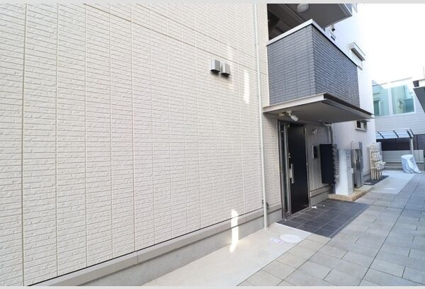 エトワール桜山Ⅱのエントランス