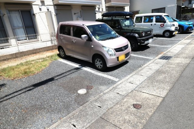 ディアコートの駐車場