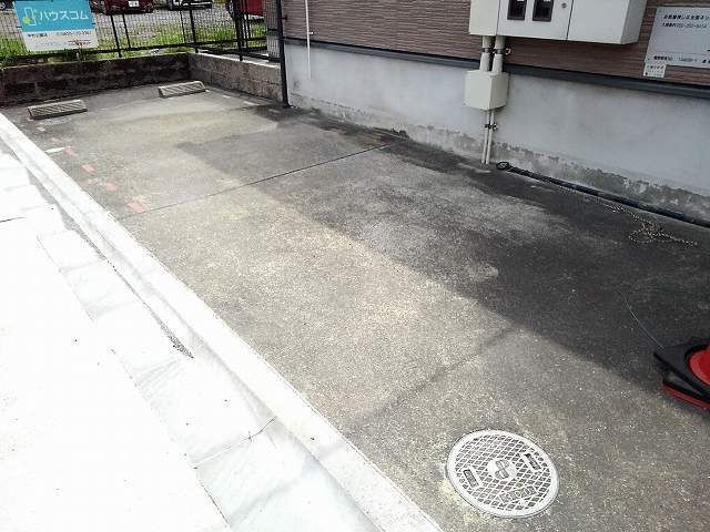 カルア千成の駐車場