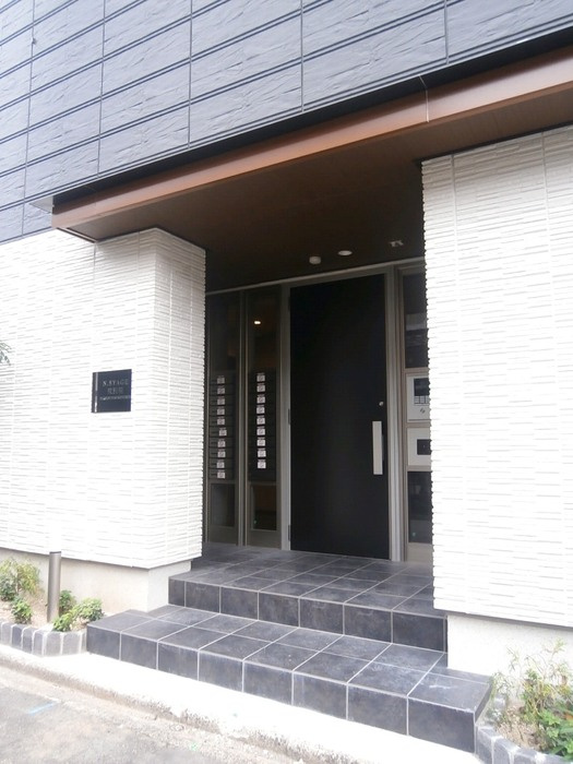 Ｎ－ＳＴＡＧＥ東別院のエントランス
